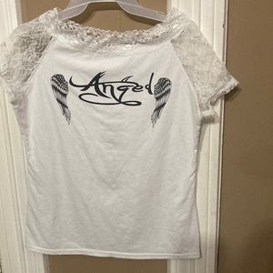 Hello I am selling this shirt it’s size medium